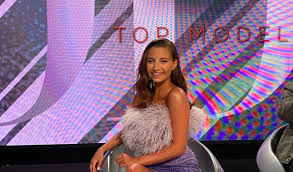 Parę dni temu wybuchła internetowa aferka pomiędzy youtuberką „pantinką, a julią wieniawą. Julia Wieniawa Spotkala Sie Z Wrogiem Joanny Opozdy Czy Ich Konflikt Nabierze Tempa Zycie