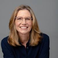 Sandra Stewart's Instagram, Twitter & Facebook