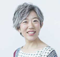 朝倉真弓オフィシャルブログ シロクロつけない グレーがいい powered by ameba グレイヘア グレー ヘアスタイル グレーヘア