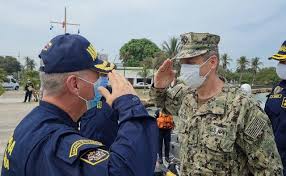 Fuerzas armadas de colombia, incluye la armada nacional, ejercito, fuerza aerea, policia nacional y paginas web relacionadas con actividades militares de colombia. El Comandante De La Cuarta Flota Naval De Los Estados Unidos Visito La Fuerza Naval Del Caribe De La Armada De Colombia Noticia Defensa Com Noticias Defensa Defensa Com Colombia
