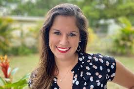 Laura Meehan's Instagram, Twitter & Facebook