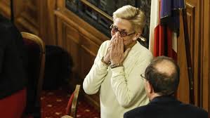 Isabelle balkany est de nouveau dans la tourmente. Salle Comble A Levallois Perret Pour Le Dernier Conseil Municipal Des Balkany Sans Patrick