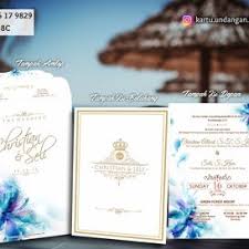 Desain undangan pernikahan ini merupakan kartu undangan dengan tema desain pakaian adat. 65 Ide Hard Cover Di 2021 Kartu Undangan Pernikahan Undangan