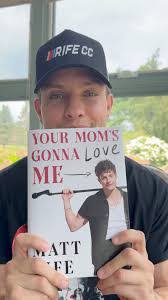 Amber Steinberg's Instagram, Twitter & Facebook