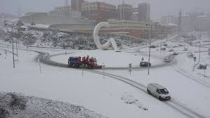 Up to 90 days of daily highs, lows, and precipitation chances. Diario As Beiras Neve Impede Acesso Ao Macico Central Da Serra Da Estrela E Cobre De Branco A Cidade Da Guarda