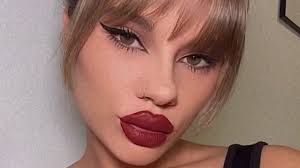 Carolina Cazadora página azul: videos y fotos virales de la creadora de  contenido