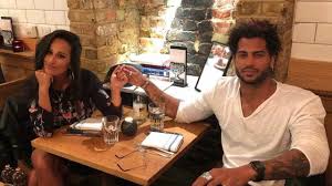 Rita pereira aceitou o desafio de ser jurada do concurso corpo do ano, promovido pela revista 'men's health', e admite que a tarefa foi difícil. Rita Pereira E Namorado Ousados Em Capa De Revista