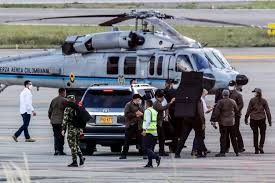 Foto el helicóptero militar en el que se desplazaba el presidente iván duque entre sardinata y cúcuta, en norte de santander, fue atacado a tiros en la tarde de este viernes según confirmó la casa de nariño. Ajzfetfbv6wgsm