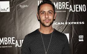 Humberto busto is an actor, director, producer and scriptwriter popular majorly for his role as don sol in the hit netflix series 'el chapo.' busto was born on june 23, 1978, in mexico city, distrito federal. Humberto Busto Capta El Rostro De La Pandemia En Ensayo Audiovisual El Sol De San Luis Noticias Locales Policiacas Sobre Mexico San Luis Potosi Y El Mundo