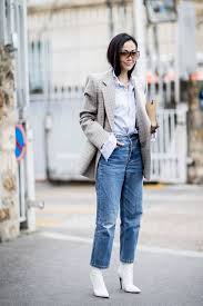 White Boots 50 Street Style Pictures To Learn How To Wear White Boots Boots Learn Pictures Street Style Bottines Blanches Vetements Styles Street Style