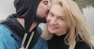 Cristina cioran, mesaj de ultimă oră: Cristina Cioran InsÄƒrcinatÄƒ La 43 De Ani Nasc In Septembrie Cine Este Noul Iubit Al ActriÅ£ei