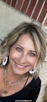 Kelli Cramer's Instagram, Twitter & Facebook