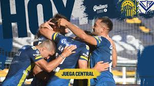 Después del show de luces en la tribuna central, vacía de gente por la pandemia, y los fuegos artificiales, pareció mejor iluminado vélez en el arranque. Rosario Central 3 Vs 1 Velez Online Por La Final De La Copa Diego Maradona De Argentina