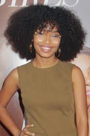 Yara is wearing her natural curls whether in ponytails, big and free, or twisted up. 648 Celebrity Curly Hairstyles Page 7 Of 65 Steal Her Style Page 7