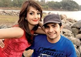 Television actor karan mehra, who played naitik on yeh rishta kya kehlata hai, was arrested by the mumbai police and later granted bail. Bigg Boss 10 Nisha Rawal Speaks On Karan Mehra Destroying Her Picture Bollywood News India Tv