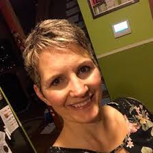 Paula Darr's Instagram, Twitter & Facebook