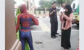 To be honest, tak tau nak mula macam mana. Peguam Saman Mpkb Kerana Mengunci Tayar Kereta