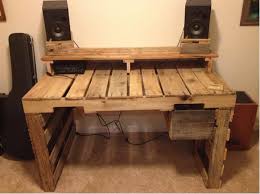 Schreibtisch aus paletten bauen ordnung ist das halbe leben! Schreibtisch Aus Paletten Selber Bauen Schreibtisch Aus Paletten Schreibtisch Holz Mobel Aus Paletten
