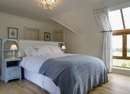 Vorhänge schlafzimmer verdunkeln auf moebelcheck.net ganz einfach finden ❤ entdecken sie unsere riesige auswahl an reduzierten vorhänge schlafzimmer verdunkeln. Fenster Verdunkeln Ohne Rolle Mit Folie Oder Decke