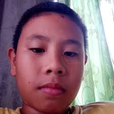 We grabbed an old-school mask for our classic Mega Man statue at the  @CapcomUSA_ office! He really knows how to rock that vintage look.  #HappyHalloween!