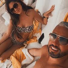 Stream Wayne Hemingway music