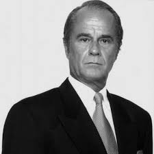 Actor Peter-Henry Schroeder, best known for playing Klingon Chancellor in  Star Trek: Enterprise, has died at the age of 90.