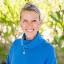 Cassie Crow's Instagram, Twitter & Facebook