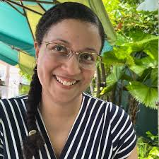 Kristen Lanham's Instagram, Twitter & Facebook