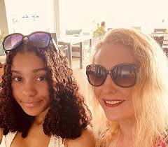 Call for airline peanut ban after girl, 14, collapses mid flight