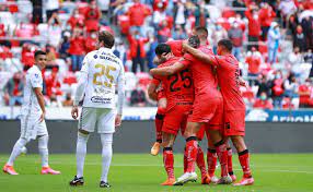 Ciudad de méxico (ap) — pumas viajó a toluca buscando encadenar triunfos para salir de la parte baja de la tabla. Flzct58vt Lj9m