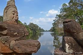Hampir seluruh wisatawan yang datang ke kamboja untuk mengunjungi angkor wat yang penuh dengan sejarah. Cost In Cambodia Maruwiah Ahmat