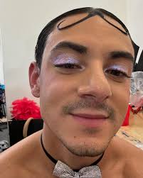 Isn't it fun, isn't it, but nothing stays. In 50 years or so, it's gonna  change, you know, but oh it's [been] heaven nowadays” 🌹 My experience with  Chicago has changed me