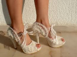 Ivory Lace Wedding Shoes For Bride With Pearls Etsy In 2020 Wedding Shoes Lace Lace Bridal Shoes Embellished Wedding Shoes