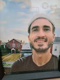 Someone once said of the Beatles that Paul was the heart, John was the mind  and George was the soul. And Ringo ..... kept the beat, nawww he was the  humor! When