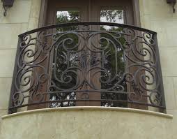 تشكيلة منوعه من حديد البلكونات المزخرف 1 الصفحة 2 Iron Railing Iron Balcony Balcony Design