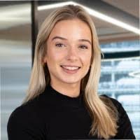 Emma Lacey's Instagram, Twitter & Facebook