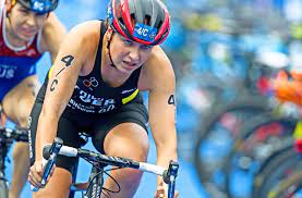 Jo has the knowledge and experience to develop structured, periodized training plans that initially build aerobic fitness through a volume of low heart rate sessions and then transition into race phase with a focus on increasing anaerobic capacity. Triathlon Der Traum Von Olympia Ist Wieder Erwacht Landkreis Boblingen Stuttgarter Zeitung