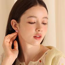 다나버튼(DANA BURTON) 로즈베이 미니 이어링