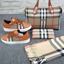 burberry 1340 ayakkabi canta cuzdan sal kombin burberryhandbags taschen burberry handtaschen