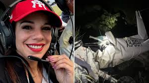 Por qué la periodista Débora Estrella viajaba en la aeronave que se  desplomó arrebatándole la vida?
