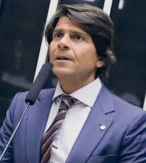 Argentina PaísemiteUS$1biem bônusdenominadosem pesos,comvencimento  em2030epagandojuro nominalde29,5%A17 Indústria automobilí