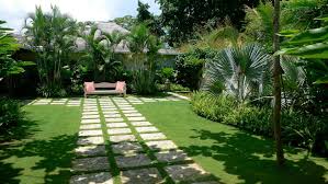 Gardeners can choose a mulch that complements the tropical garden theme. Tropical Garden Design Uk Jajlindulu