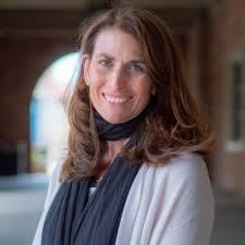 Sona Dimidjian receives Catherine Kerr Award