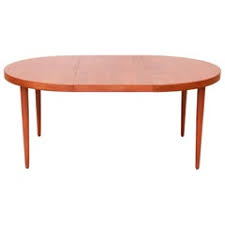 Oval extension dining room tables. Extendable Oval Dining Tables 22 For Sale On 1stdibs