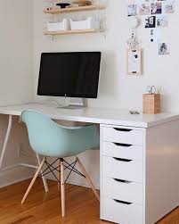 10 Idees Deco Pour Un Bureau D Enfant Shake My Blog Idee Deco Bureau Bureau Enfant Ikea Chambre Enfant