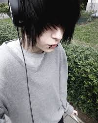 So, emo boys love emo women, here are some photos of emo women hairstyles, enjoy! Pin On Pretty Boys And Girls