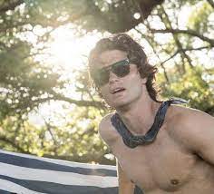 Chase stokes as john b. John B The Pogues John Outer Banks