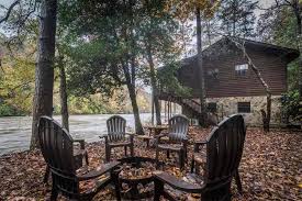 Just minutes from downtown murphy in the peaceful area of peachtree community offers boyd ridge. 14 Cozy Cabin Rentals In Murphy North Carolina Territory Supply