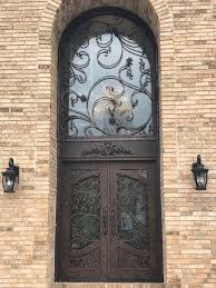 A gate built esthetically to match its elegance. Modern Front Doors Ideas Design Trends 2020 Aluminr Bespoke Luxury Metal Door Manufacturers