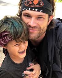 Image may contain: 2 people, hat and closeup